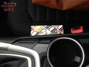 I love that Kleenex is as stylish as they are practical! So many fun designs. This car pack is PERFECT to get rid of all those napkins in my console! #KleenexStyle