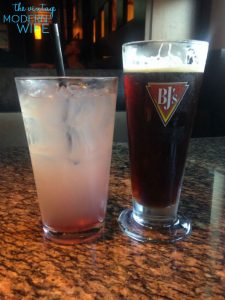 This post from The Vintage Modern Wife features 5 weeknight date ideas and I'm LOVING this one that has the BJ's Restaurant Dine In Order Ahead from the BJ's Mobile App! #DineInOrderAhead #PMedia #ad