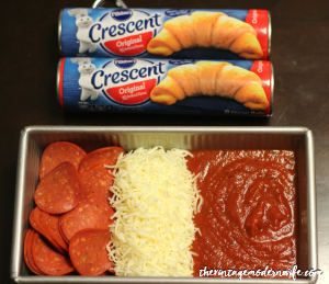 Want a quick and easy dinner that kids and adults will love? Try these Pepperoni and Cheese Crescent bites! With only 4 ingredients this meal is cheap to make and delicious to eat!