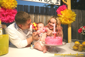 Looking for a lemonade themed 1st birthday photo shoot? This one from The Vintage Modern Wife is TOO cute. With the perfect lemonade stand and props, this lemonade 1st birthday party set up is sweet as can be!