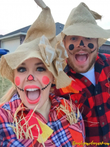 Love how this sweet family came up with scarecrow family Halloween costumes! These are super cute!