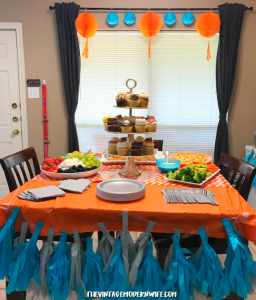 Looking for the cutest fall gender reveal? This pumpkin gender reveal by The Vintage Modern Wife can't be beat! So many cute ideas!