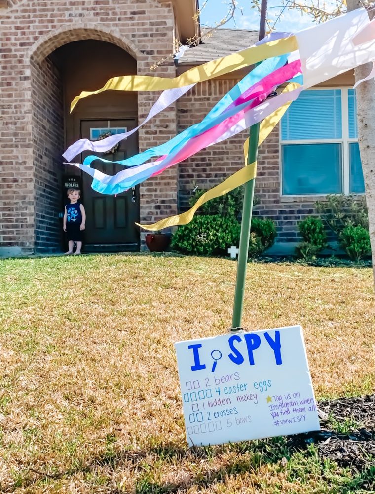 Looking for something to do with your kids? Check out these 50 FREEUltimate Outdoor I Spy Scavenger Hunt Ideas! There's a whole lot of fun to be had outside with these!