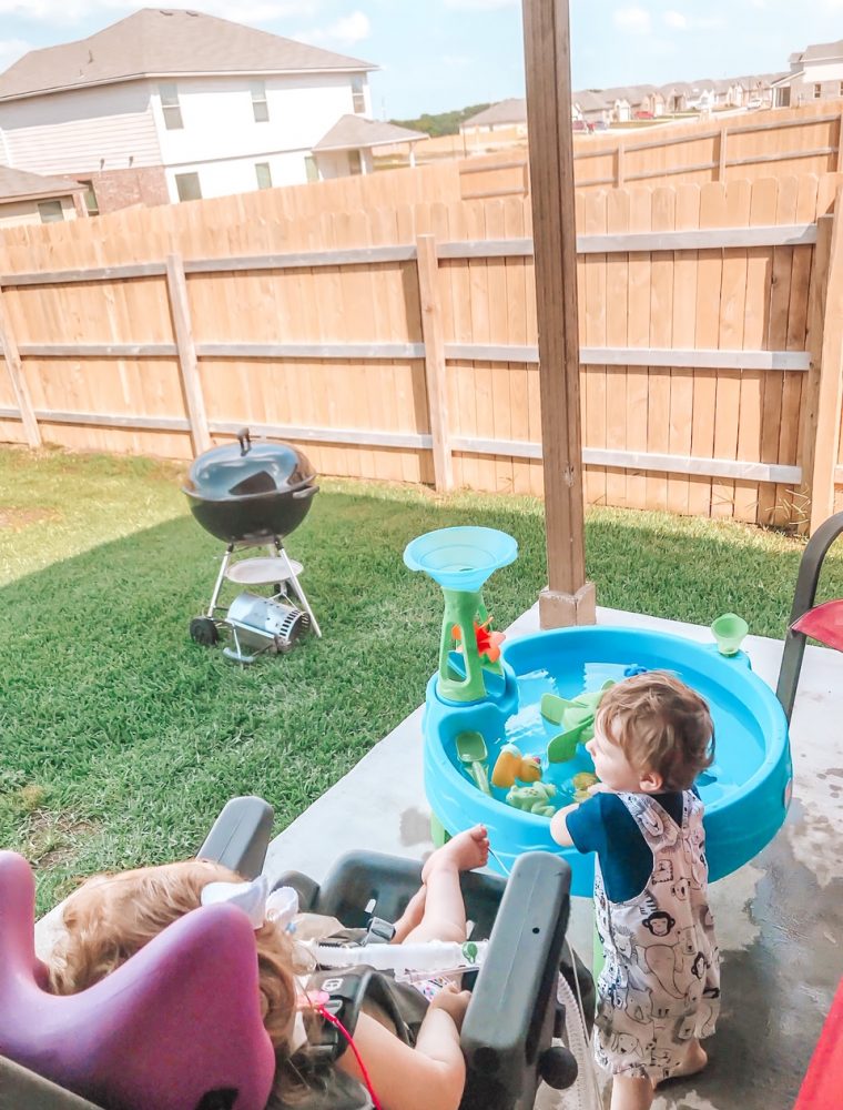 Looking for energy burning outdoor toys to break up your kid's boredom? Look no further than this huge list!