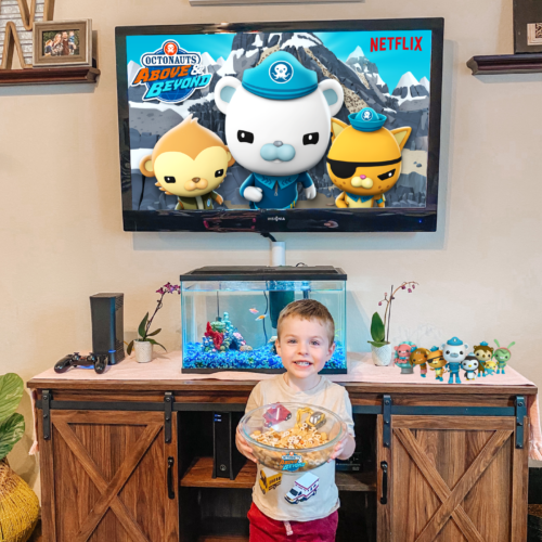 Looking for something fun to watch on Netflix? Don't miss Octonauts Above & Beyond, and enjoy with this tasty Adventure Mix & Bingo printable!