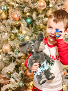 Looking to make holiday memories this Christmas? Don't miss the Kalahari Resorts and Conventions float during the Macy's Thanksgiving Day Parade AND a fun giveaway for a free 2 night stay at a Kalahari resort!