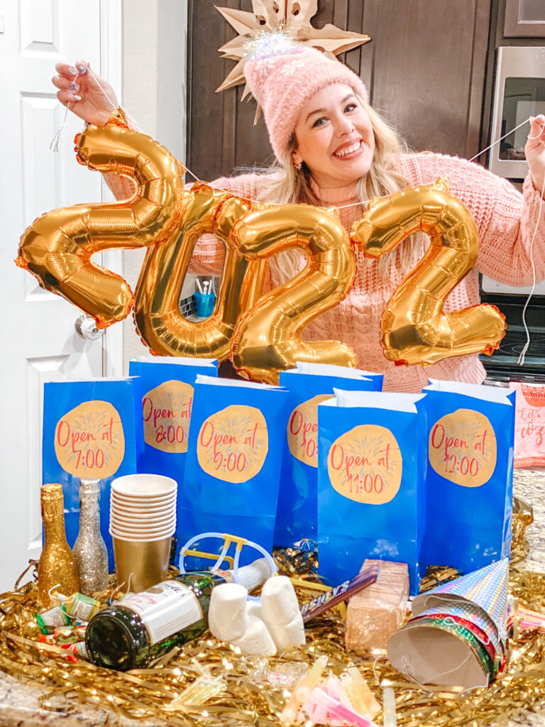 Searching for a fun way to celebrate the new year with your kids? These New Years Eve Countdown Bags are easy to put together thanks to Walmart+!