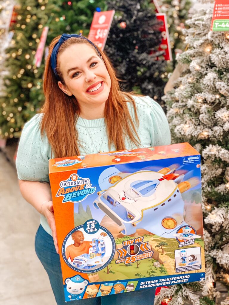 Know a kid that is Octonaut obsessed? We've got 5 of the HOTTEST Octonaut Christmas gift ideas that will make their holiday extra special!