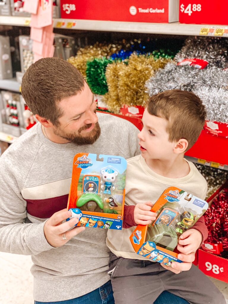 Know a kid that is Octonaut obsessed? We've got 5 of the HOTTEST Octonaut Christmas gift ideas that will make their holiday extra special!