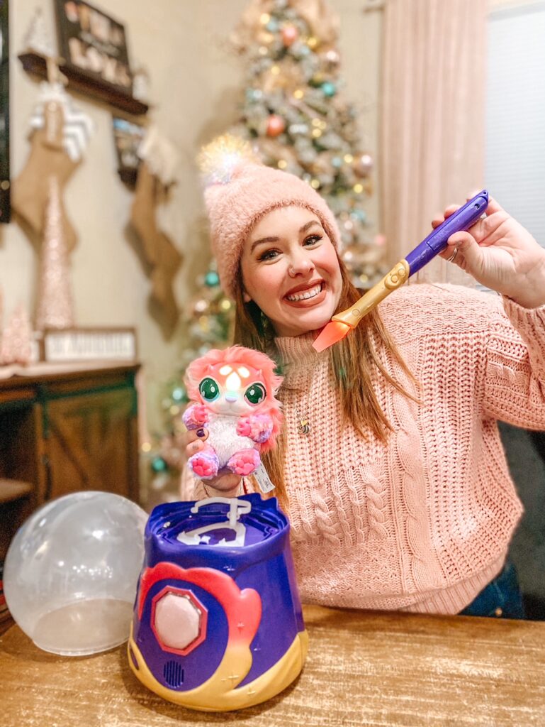 Searching for the perfect kids Christmas gift? Magic Mixies Magical Crystal Ball is the hottest interactive toy this Christmas!